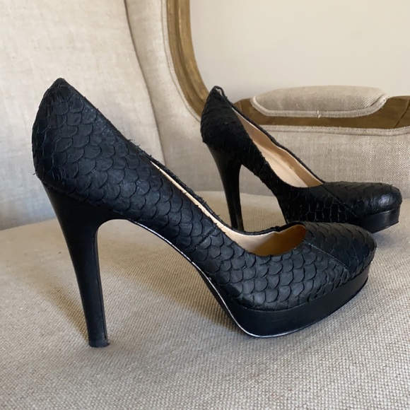 Calvin Klein Shoes - Calvin Klein Kendall Pump Heel Womens Size 7.5 Fish Skin Black Leather Platform